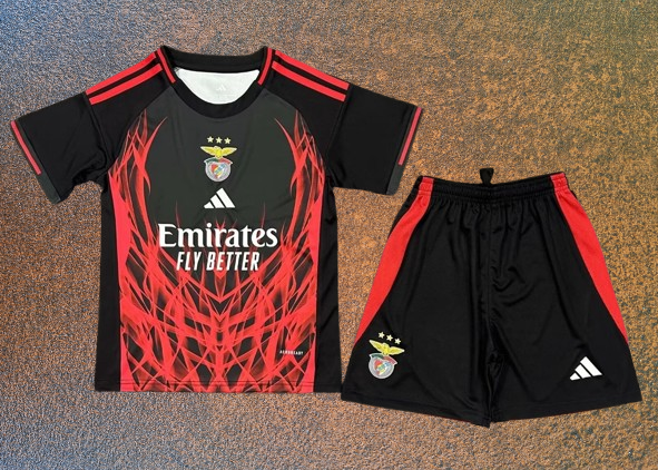 Kit treino SL Benfica 2025/26