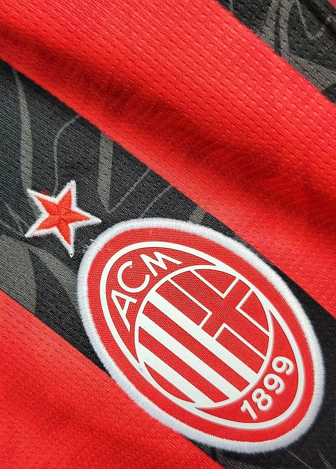 Equipamento oficial AC Milan 2025/26